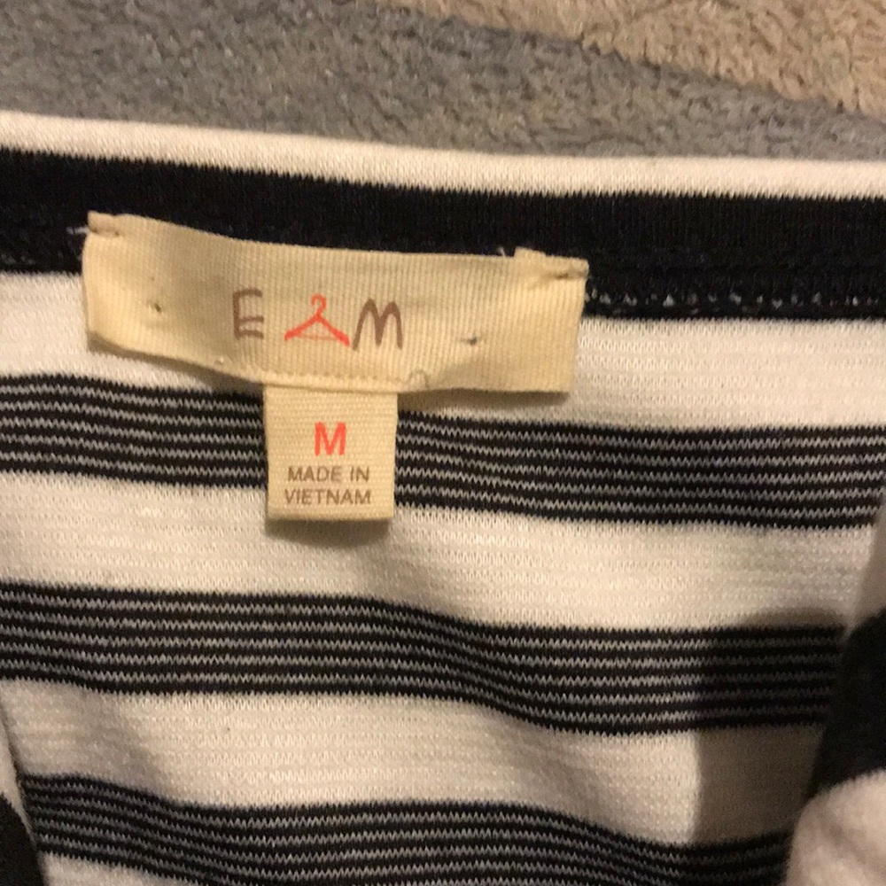 Crop top - Picture 2 of 2